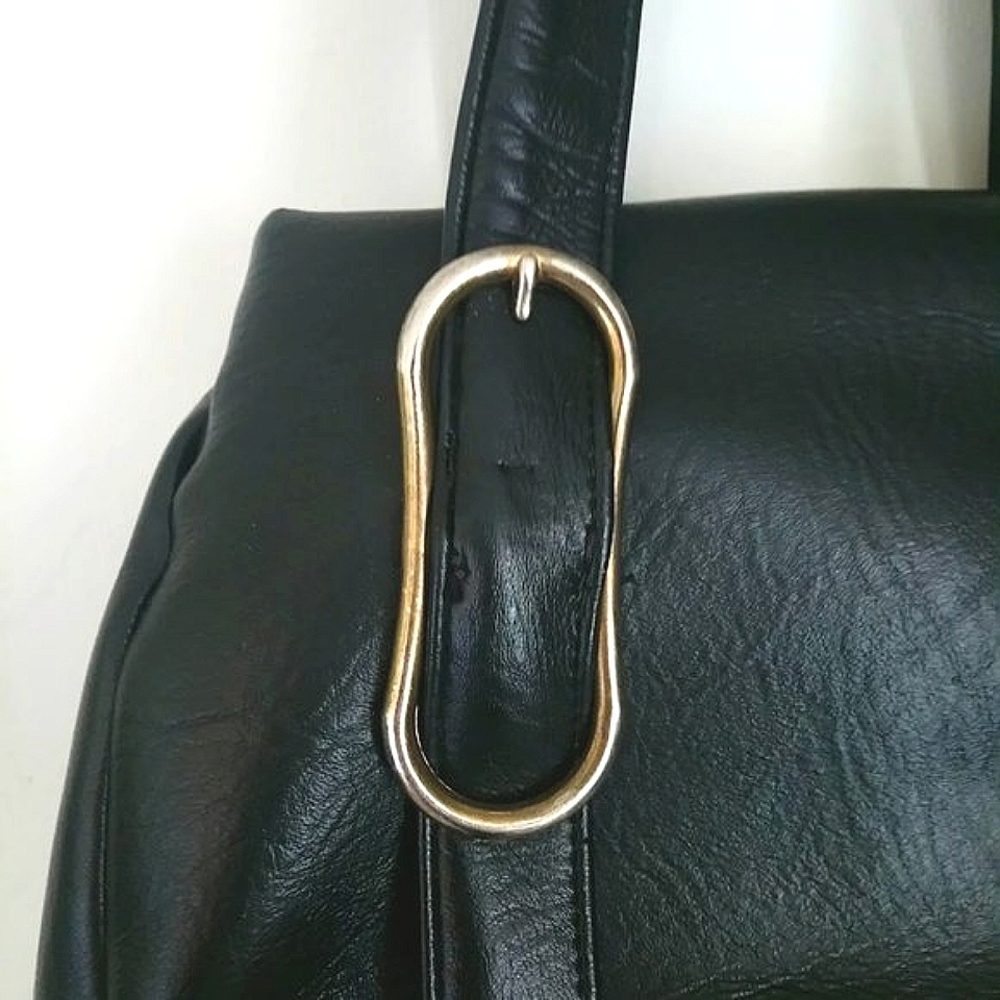Black Vintage Modern Oblong Buckle Clasp Purse - Picture 5 of 6